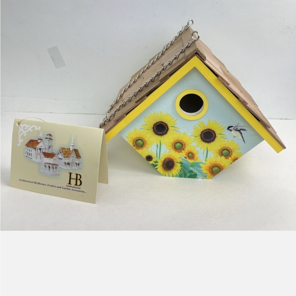 New outdoor wren hanging birdhouse